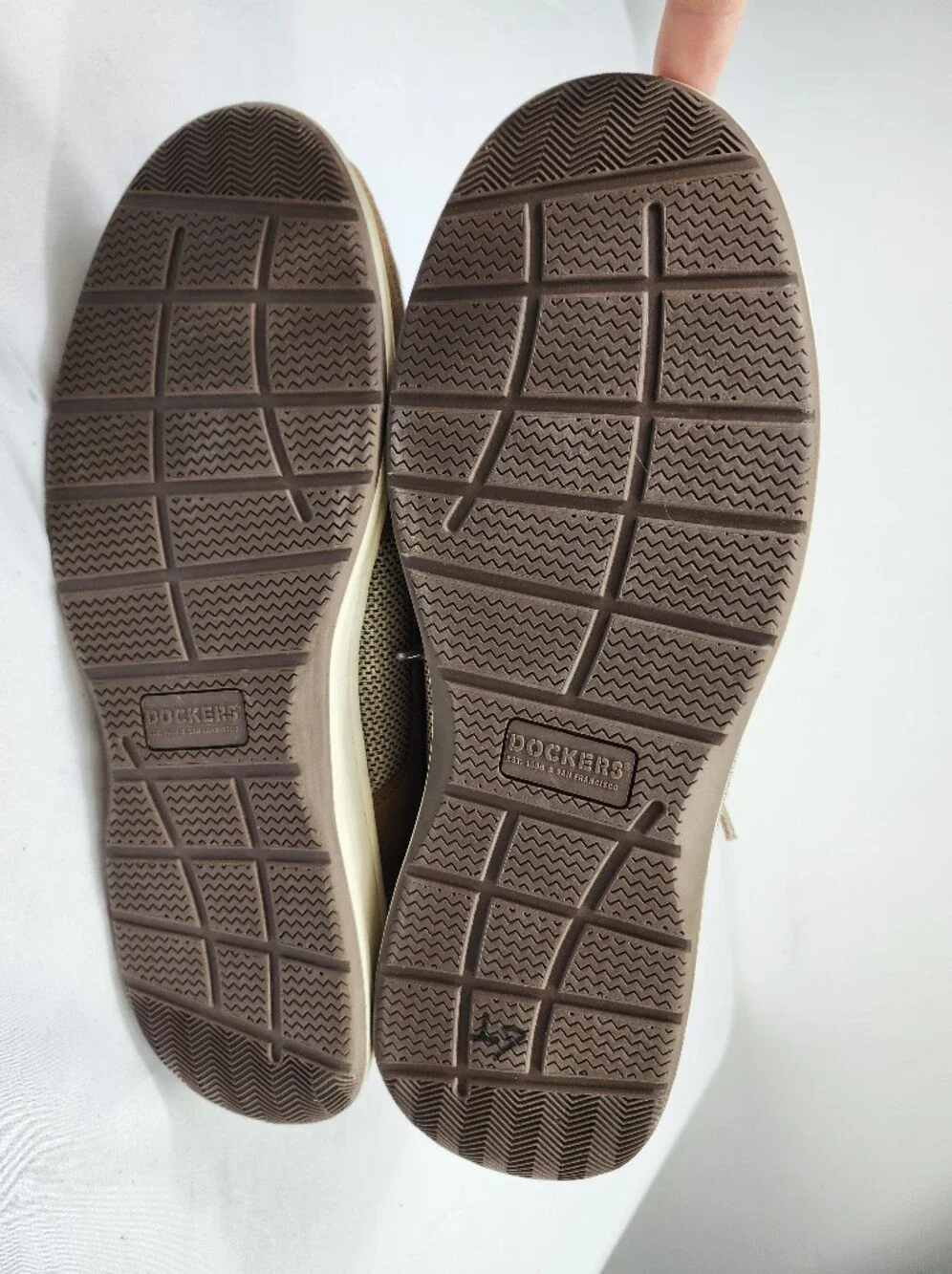 Dockers Men's 11 W Tan Leather Never Wet 3 Eye Boat Shoes